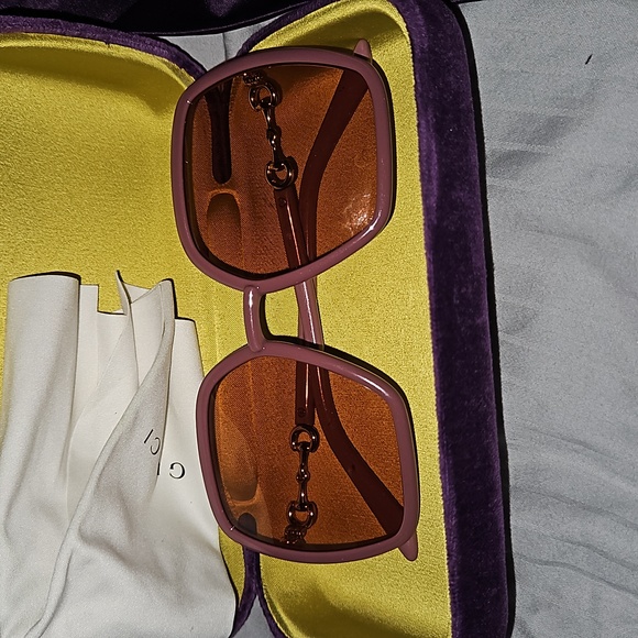 Gucci Pink sunglasses - Picture 4 of 8